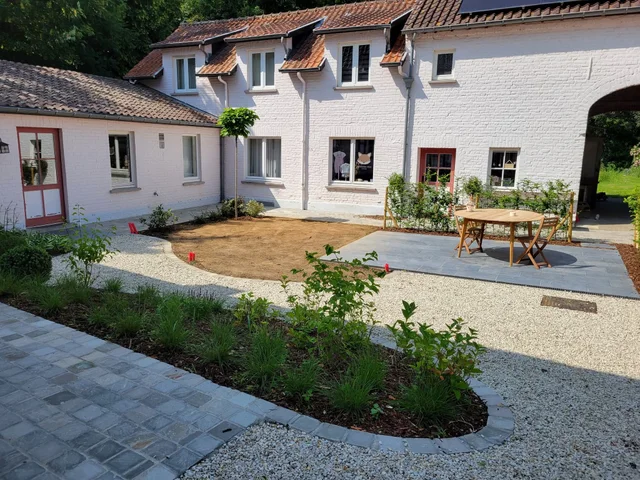 Cour rénovée par LC Création à Nivelles